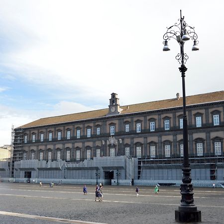 Relais Piazza Del Plebiscito B&B Napoli Ngoại thất bức ảnh