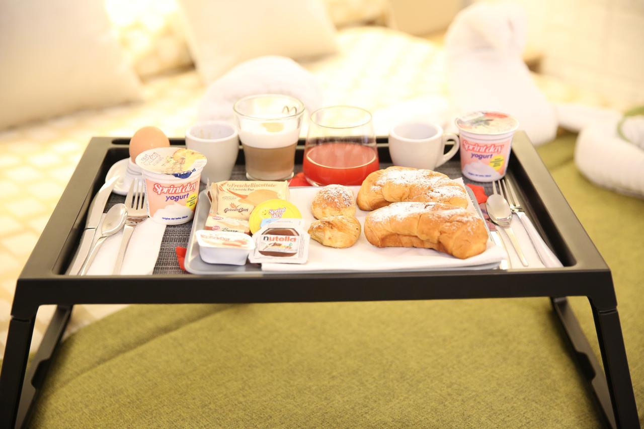 Relais Piazza Del Plebiscito B&B Napoli Ngoại thất bức ảnh